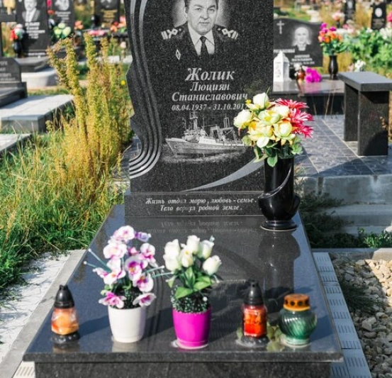 Памятник одиночный 111